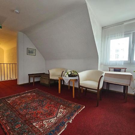 Hotel Haus Isenburg Neu-Isenburg Ngoại thất bức ảnh