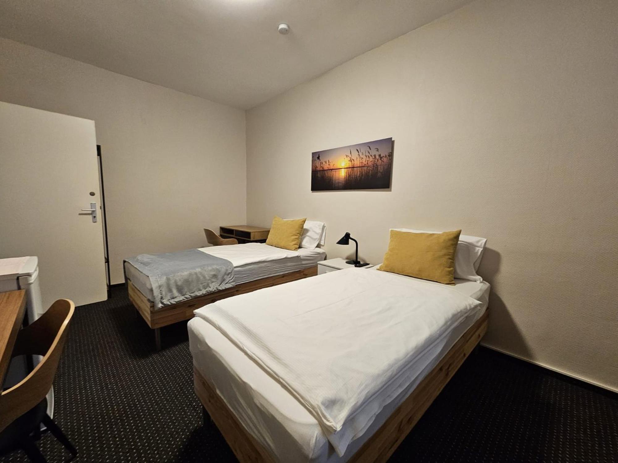 Hotel Haus Isenburg Neu-Isenburg Ngoại thất bức ảnh