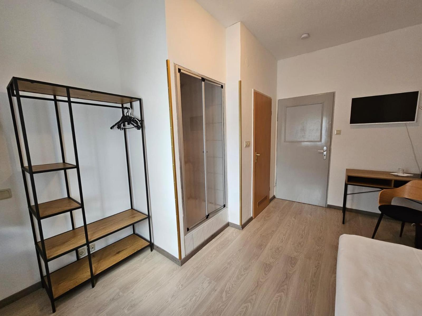 Hotel Haus Isenburg Neu-Isenburg Ngoại thất bức ảnh